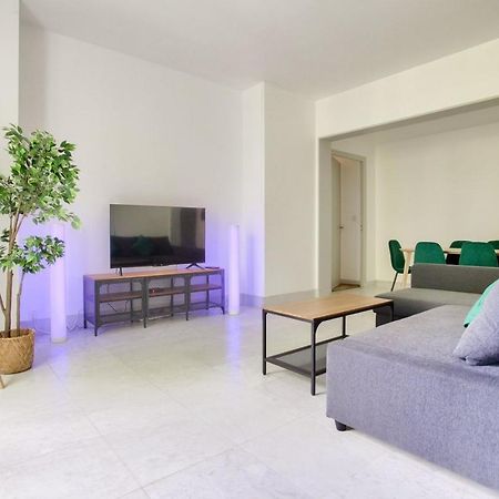 باريس 2 Bedrooms Tour Eiffel Rapp المظهر الخارجي الصورة