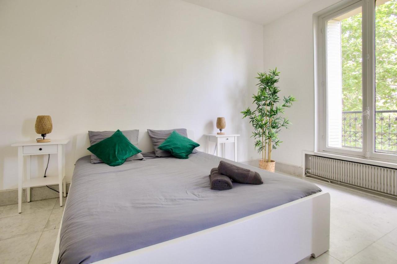باريس 2 Bedrooms Tour Eiffel Rapp المظهر الخارجي الصورة